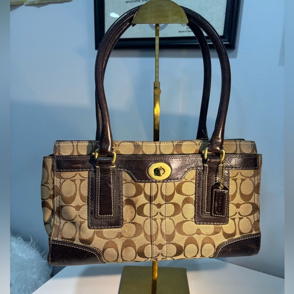 Coach shoulder bag signature classic jacquard print, brown - Picture 1 of 17